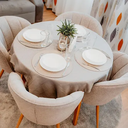 Avenue Center Sea Garden